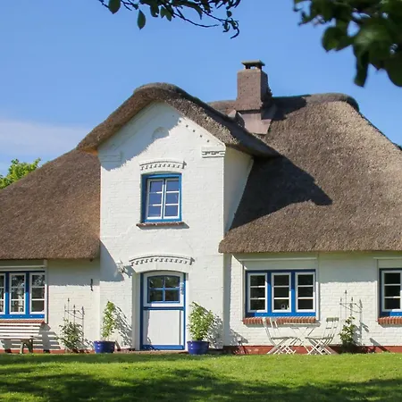بيت للعطل Idyllic Thatched Near St Peter-ording Osterhever